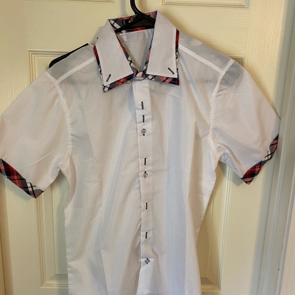 Short sleeve button down - medium